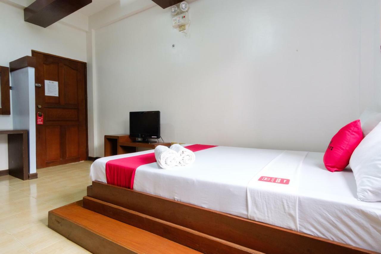 Reddoorz Premium @ Abueg Road Extension Puerto Princesa Exterior foto